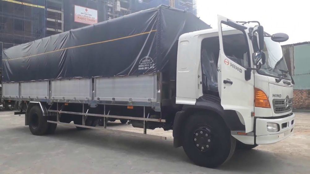 Xe tải Hino 8.5 tấn FG8JT7A thùng mui bạt